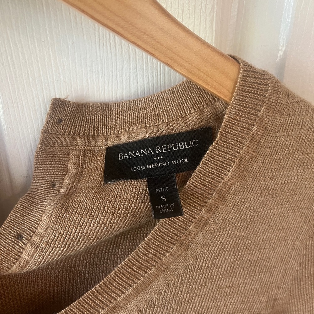 100% Merino Wool Banana Republic Sweater